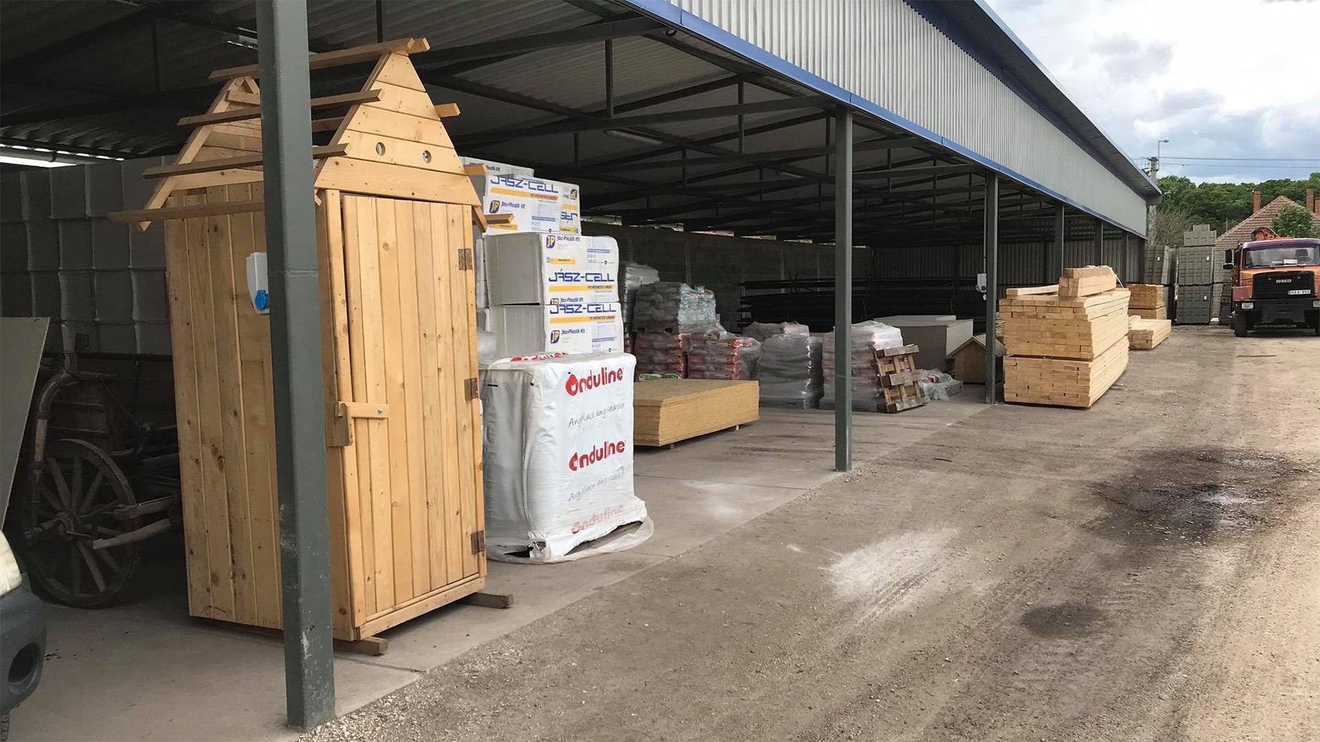 Tárolócsarnok építése a jászalsószentgyörgyi tüzépen