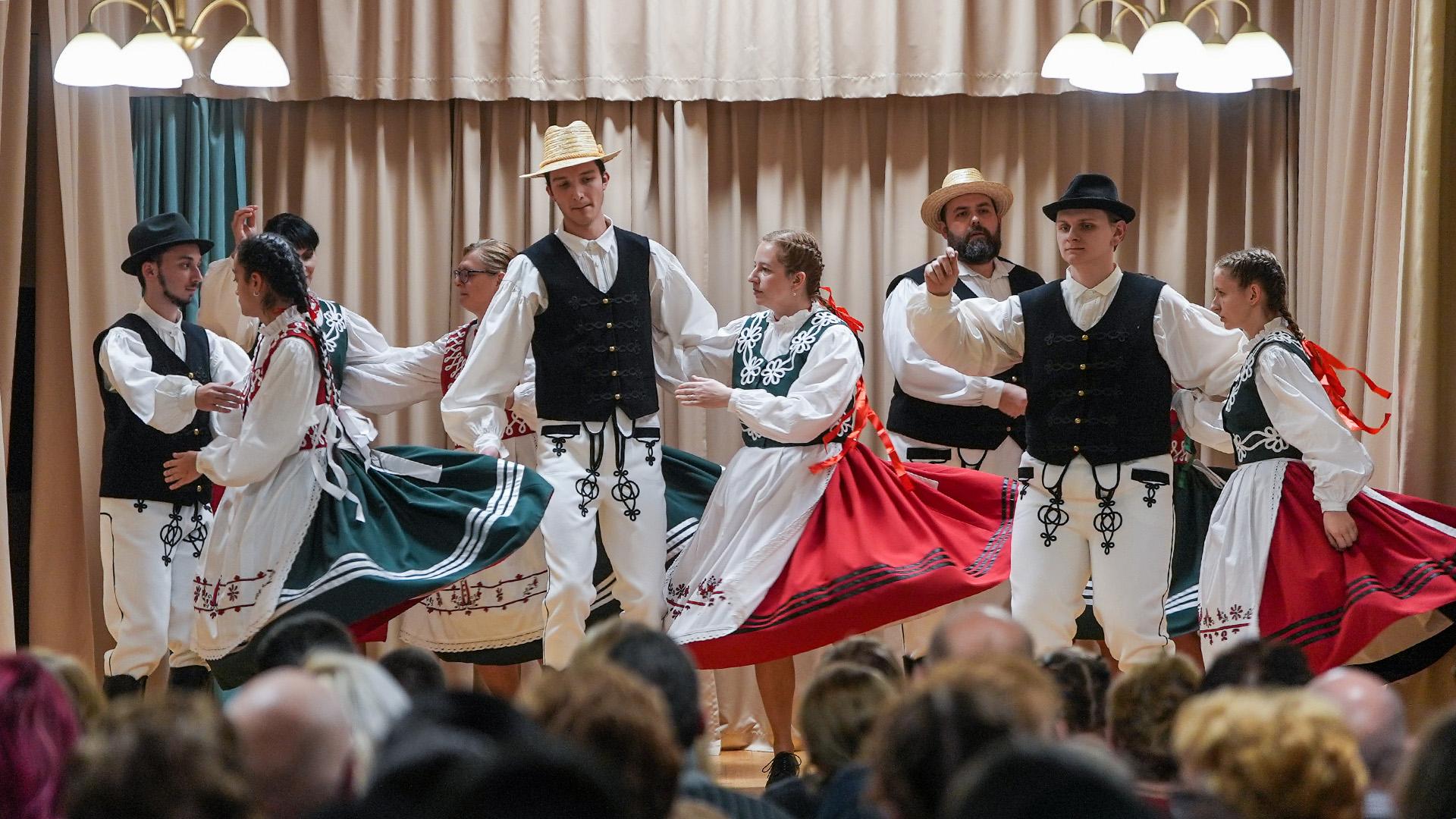 Tánc, zene, hagyományok - Bertóké Napok Halásziban