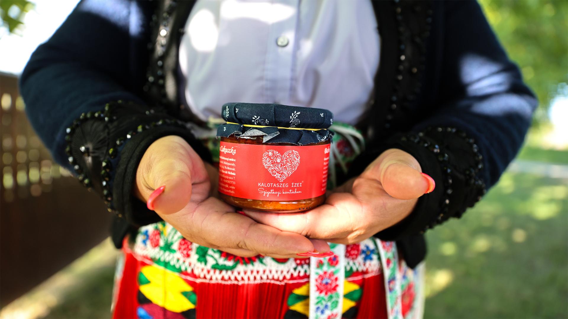 Kalotaszegi családi emlékek receptekbe zárva